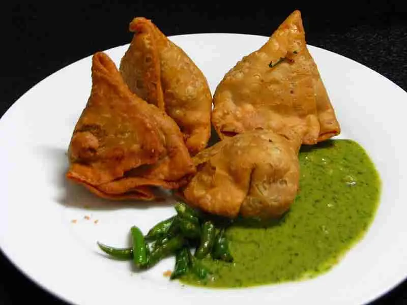 Daal Roti - Veg Samosas